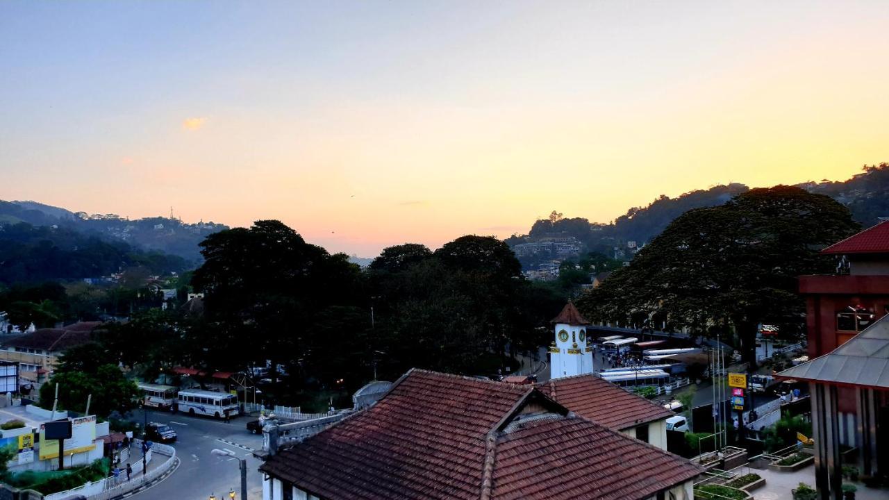 Kandy Tower Inn Экстерьер фото